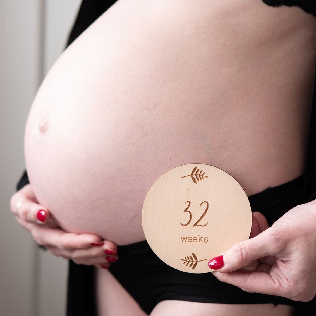 Wooden Pregnancy Milestone Discs