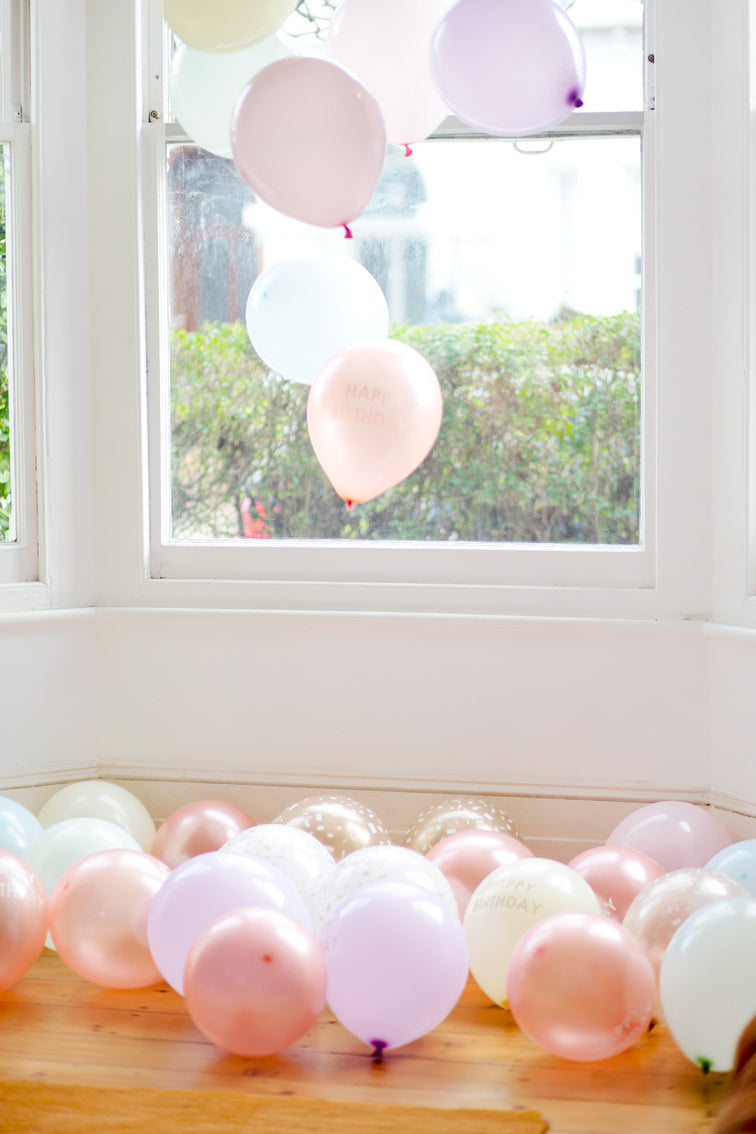 Pastel ‘Happy Birthday’ Balloons